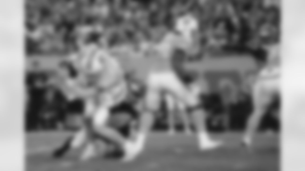 Atlanta Falcons inside linebacker Kaden Elliss #55 during the Week 15 Game against the Tampa Bay Buccaneers at Raymond James Stadium in Tampa, Florida on Thursday, December 11, 2025. (Photo by Brandon Magnus/Atlanta Falcons)