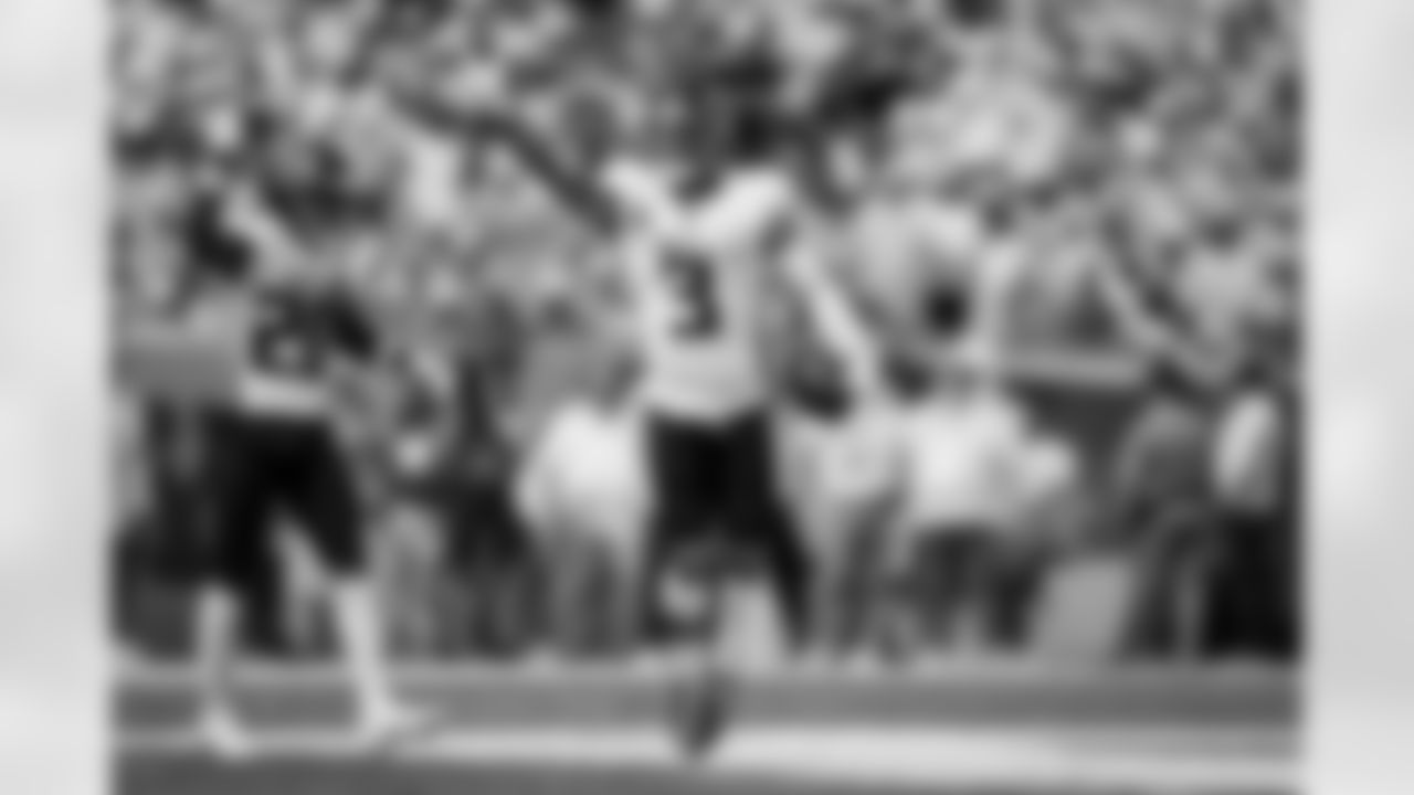 Atlanta Falcons safety Jessie Bates III #3 celebrates after a fumble recovery during the first quarter of the Week 8 Game against the Tampa Bay Buccaneers at Raymond James Stadium in Tampa, Florida on Sunday, October 27, 2024. (Photo by Jay Bendlin/Atlanta Falcons)