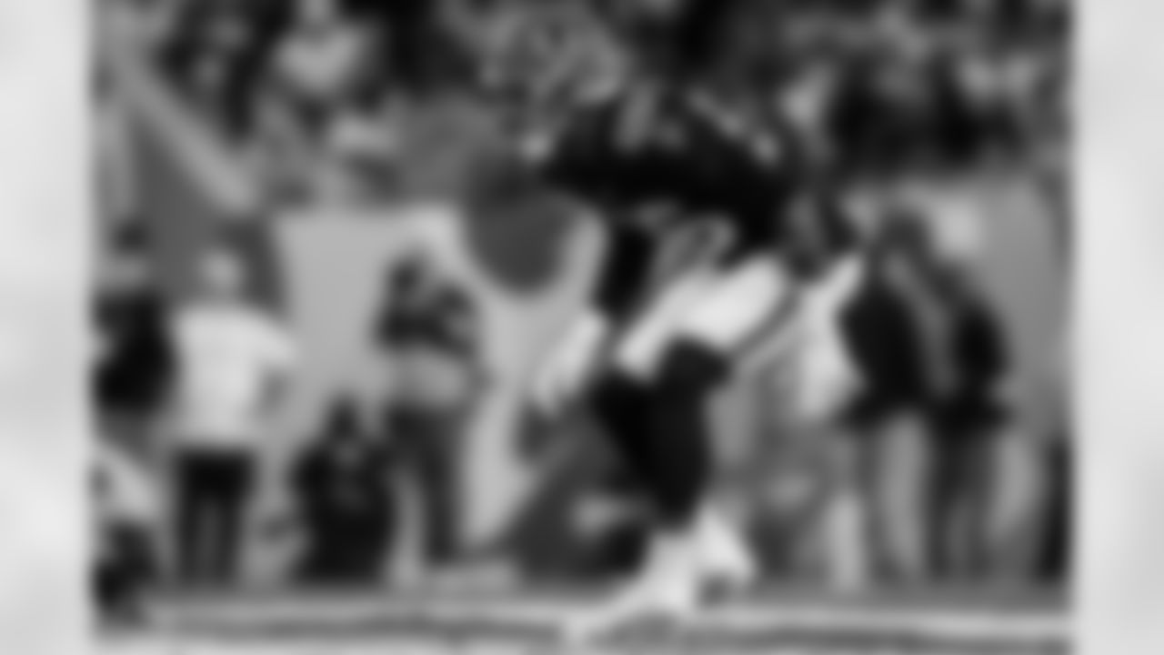 Atlanta Falcons edge rusher Leonard Floyd #56 during the Week 15 Game against the Tampa Bay Buccaneers at Raymond James Stadium in Tampa, Florida on Thursday, December 11, 2025. (Photo by Taylor McLaughlin/Atlanta Falcons)