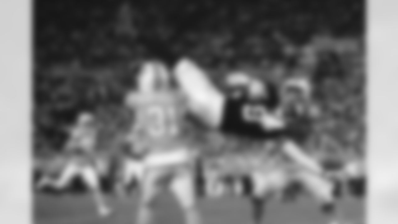 Atlanta Falcons tight end Kyle Pitts Sr. #8 during the Week 15 Game against the Tampa Bay Buccaneers at Raymond James Stadium in Tampa, Florida on Thursday, December 11, 2025. (Photo by Brandon Magnus/Atlanta Falcons)