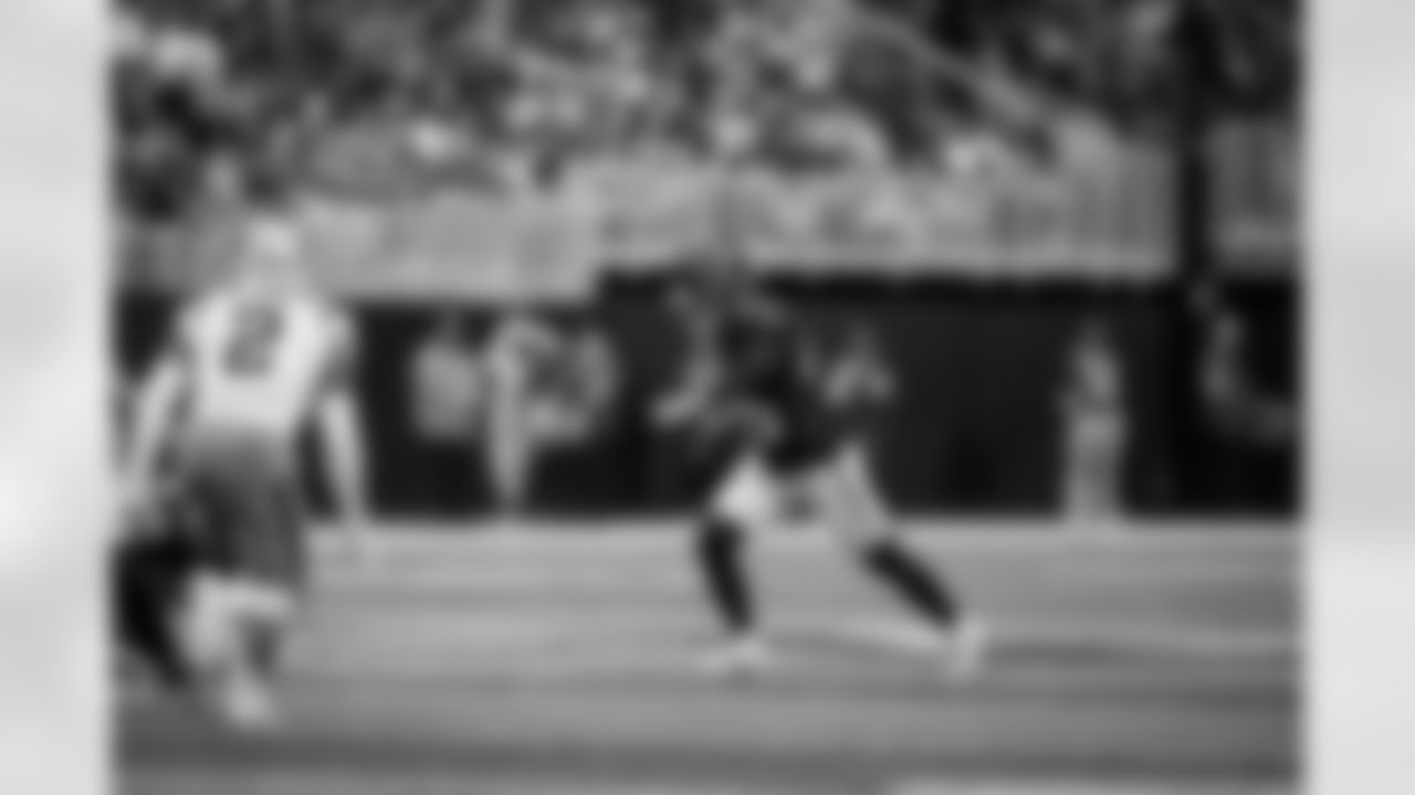 Atlanta Falcons kicker Zane Gonzalez #45 kicks a field goal during the Week 11 Game against the Carolina Panthers at Mercedes-Benz Stadium in Atlanta, Georgia on Sunday, November 16, 2025. (Photo by Taylor McLaughlin/Atlanta Falcons)