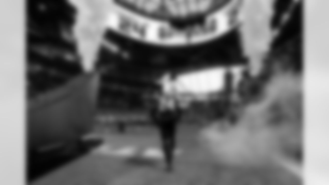 Atlanta Falcons cornerback A.J. Terrell #24 before the Week 8 Game against the Miami Dolphins at Mercedes-Benz Stadium in Atlanta, Ga. on Sunday, October 26, 2025. (Photo by Taylor McLaughlin/Atlanta Falcons)