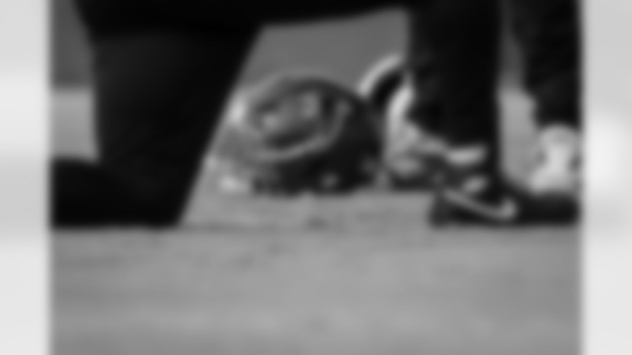 Atlanta Falcons throwback helmet during practice at Atlanta Falcons Training Facility in Flowery Branch, Georgia, on Wednesday, December 24, 2025. (Photo by Jay Bendlin/Atlanta Falcons)