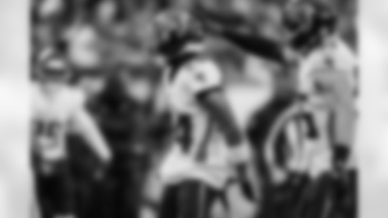 Atlanta Falcons cornerback A.J. Terrell #24 reacts during the first quarter of the Week 13 Game against the New York Jets at Metlife Stadium in East Rutherford, New Jersey on Sunday, November 30, 2025. (Photo by Taylor McLaughlin/Atlanta Falcons)