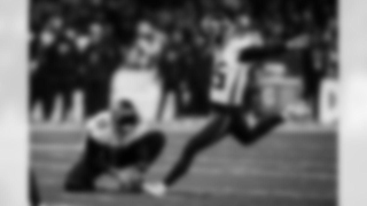 Atlanta Falcons kicker Zane Gonzalez #45 kicks a PAT during the first quarter of the Week 10 Game against the Indianapolis Colts at Olympic Stadium in Berlin, Germany on Sunday, November 9, 2025. (Photo by Taylor McLaughlin/Atlanta Falcons)