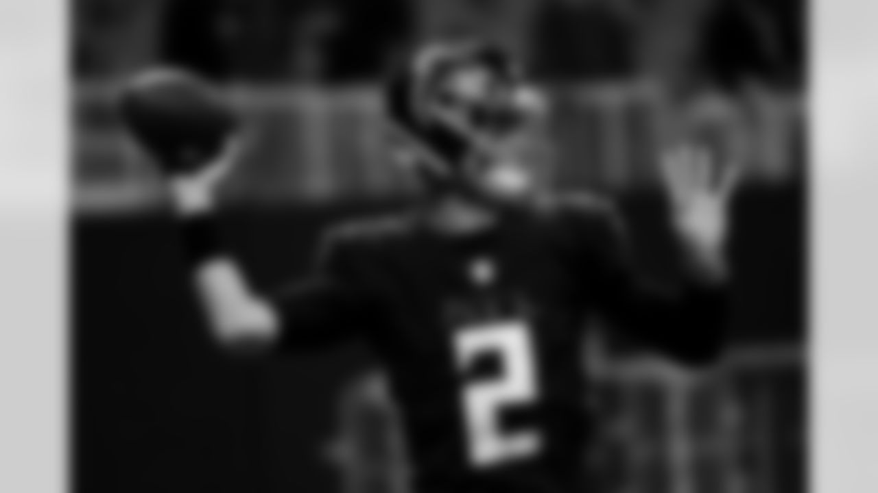 Atlanta Falcons quarterback Matt Ryan #2 warms up before the game against the New Orleans Saints at Mercedes-Benz Stadium in Atlanta, Georgia on Sunday, January 9, 2022. (Photo by Brandon Magnus/Atlanta Falcons)