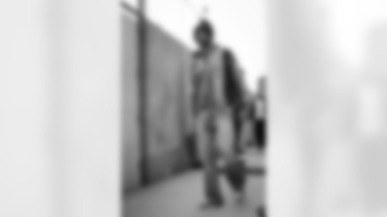 Atlanta Falcons cornerback A.J. Terrell Jr. #24 arrives before the Week 18 Game against the New Orleans Saints at Mercedes-Benz Stadium in Atlanta, Georgia on Sunday, January 4, 2026. (Photo by Brandon Magnus/Atlanta Falcons)