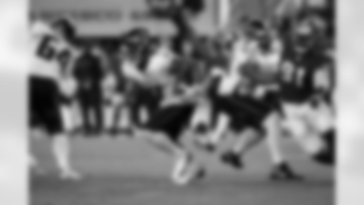 Atlanta Falcons running back Bijan Robinson #7 runs the ball during the Week 7 Game against the San Francisco 49ers at Levi's Stadium in Santa Clara, California on Sunday, October 19, 2025. (Photo by Donald Miralle/Atlanta Falcons)