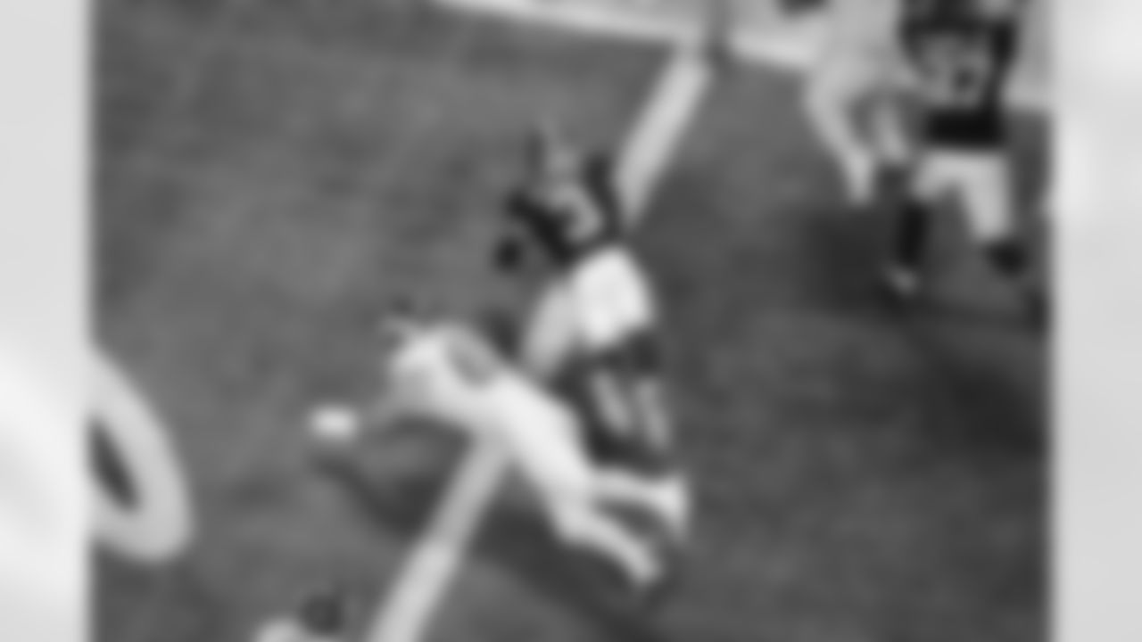 Atlanta Falcons safety Jessie Bates III #3 gets an interception for a touchdown during the Week 17 Game against the Los Angeles Rams at Mercedes-Benz Stadium in Atlanta, Georgia on Monday, December 29, 2025. (Photo by Jay Bendlin/Atlanta Falcons)