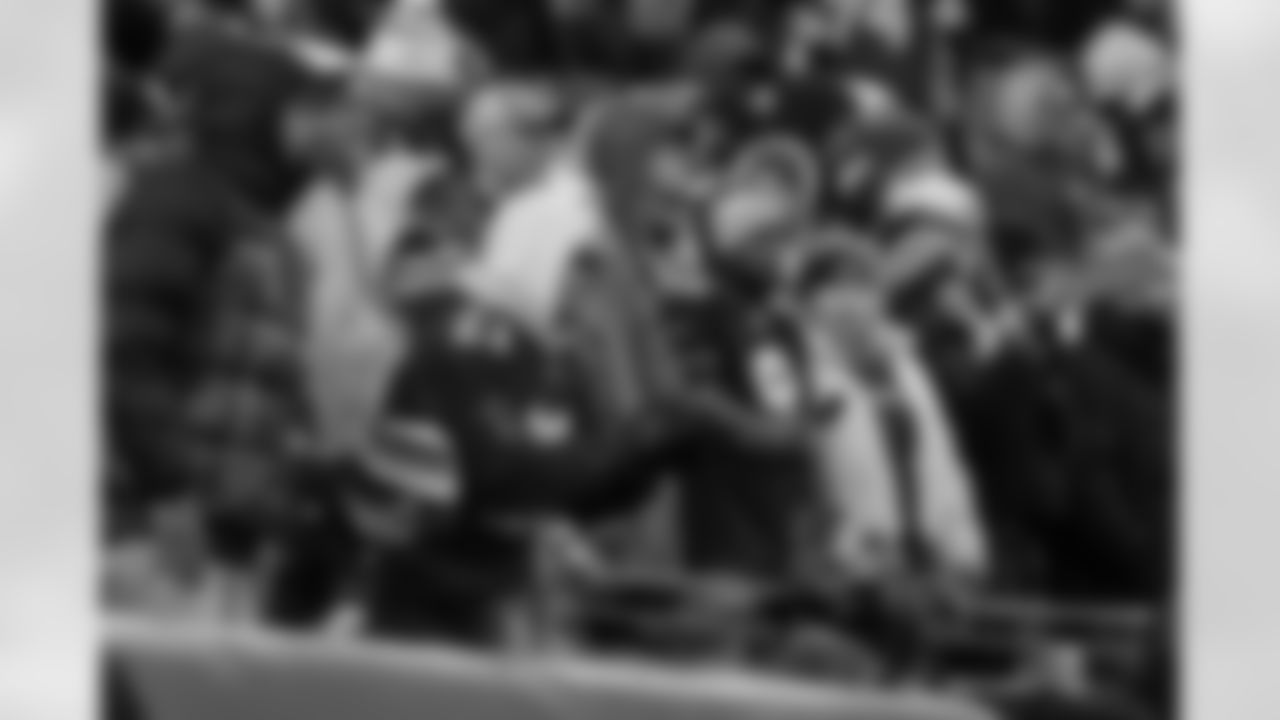 Fans during the Week 13 Game against the New York Jets at Metlife Stadium in East Rutherford, New Jersey on Sunday, November 30, 2025. (Photo by Taylor McLaughlin/Atlanta Falcons)