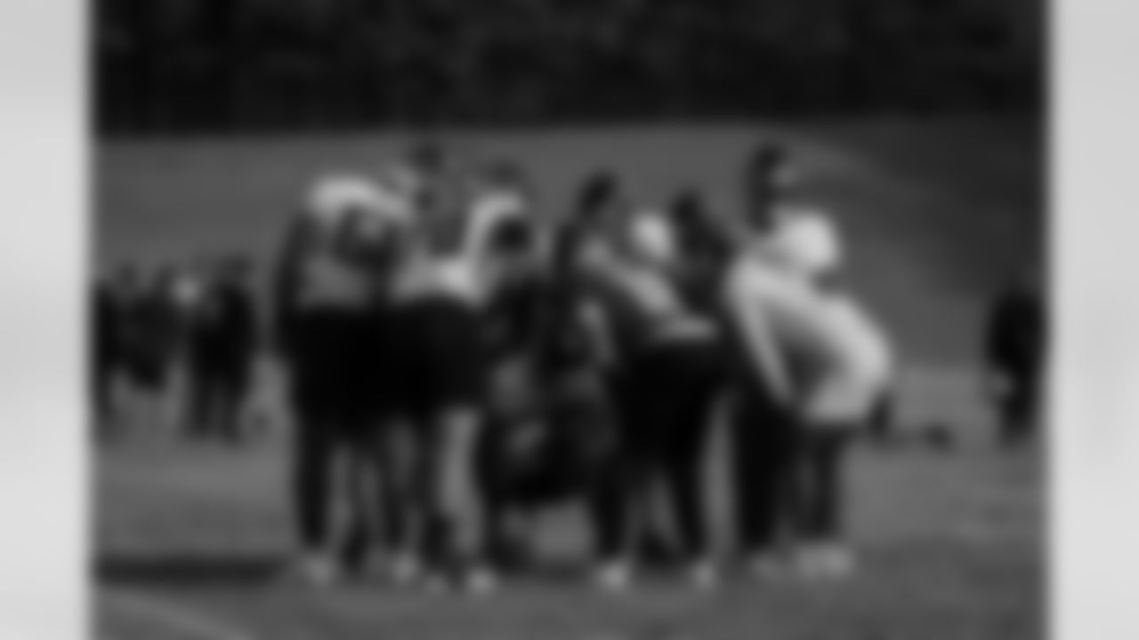 Atlanta Falcons offensive lineman Kyle Hinton #68, Atlanta Falcons tackle Jake Matthews #70, Atlanta Falcons quarterback Kirk Cousins #18, and Atlanta Falcons running back Bijan Robinson #7 during the Practice at Atlanta Falcons Training Facility in Flowery Branch, Georgia on Wednesday, November 19, 2025. (Photo by Jay Bendlin/Atlanta Falcons)