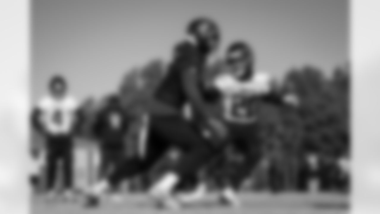 Atlanta Falcons cornerback Dee Alford #20 and Atlanta Falcons wide receiver Drake London #5 during practice at Atlanta Falcons Training Facility in Flowery Branch, Georgia, on Thursday, January 1, 2026. (Photo by Jay Bendlin/Atlanta Falcons)