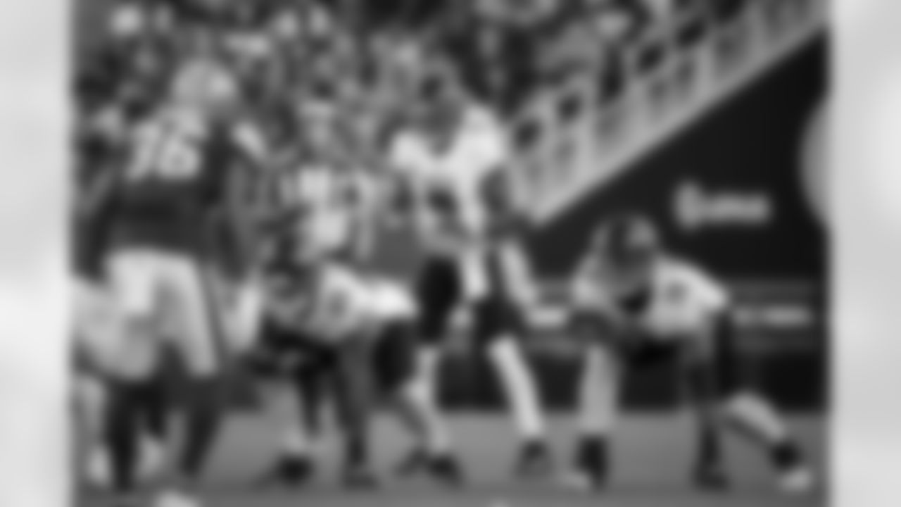 Atlanta Falcons quarterback Michael Penix Jr. #9 during the Week 7 Game against the San Francisco 49ers at Levi's Stadium in Santa Clara, California on Sunday, October 19, 2025. (Photo by Donald Miralle/Atlanta Falcons)