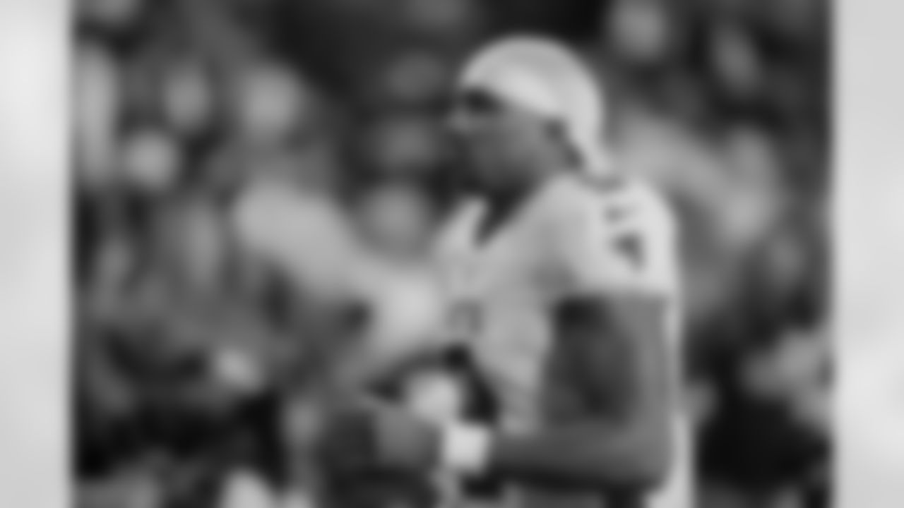 Atlanta Falcons quarterback Michael Penix Jr. #9 runs into the locker room at the half during the Week 17 Game against the Washington Commanders at Commanders Field in Greater Landover, Maryland on Sunday, December 29, 2024. (Photo by Shanna Lockwood/Atlanta Falcons)