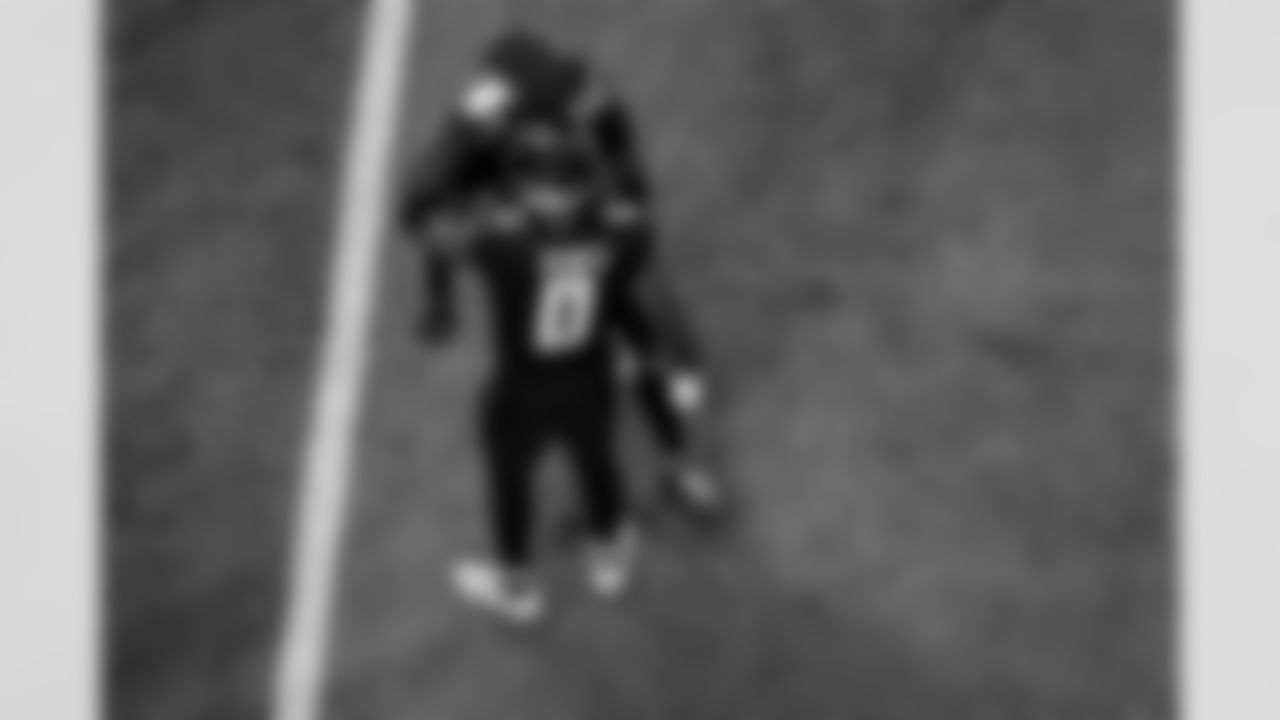 Atlanta Falcons outside linebacker Divine Deablo #0 and Atlanta Falcons cornerback CJ Henderson #39 react during the Week 18 Game against the New Orleans Saints at Mercedes-Benz Stadium in Atlanta, Georgia on Sunday, January 4, 2026. (Photo by Taylor McLaughlin/Atlanta Falcons)