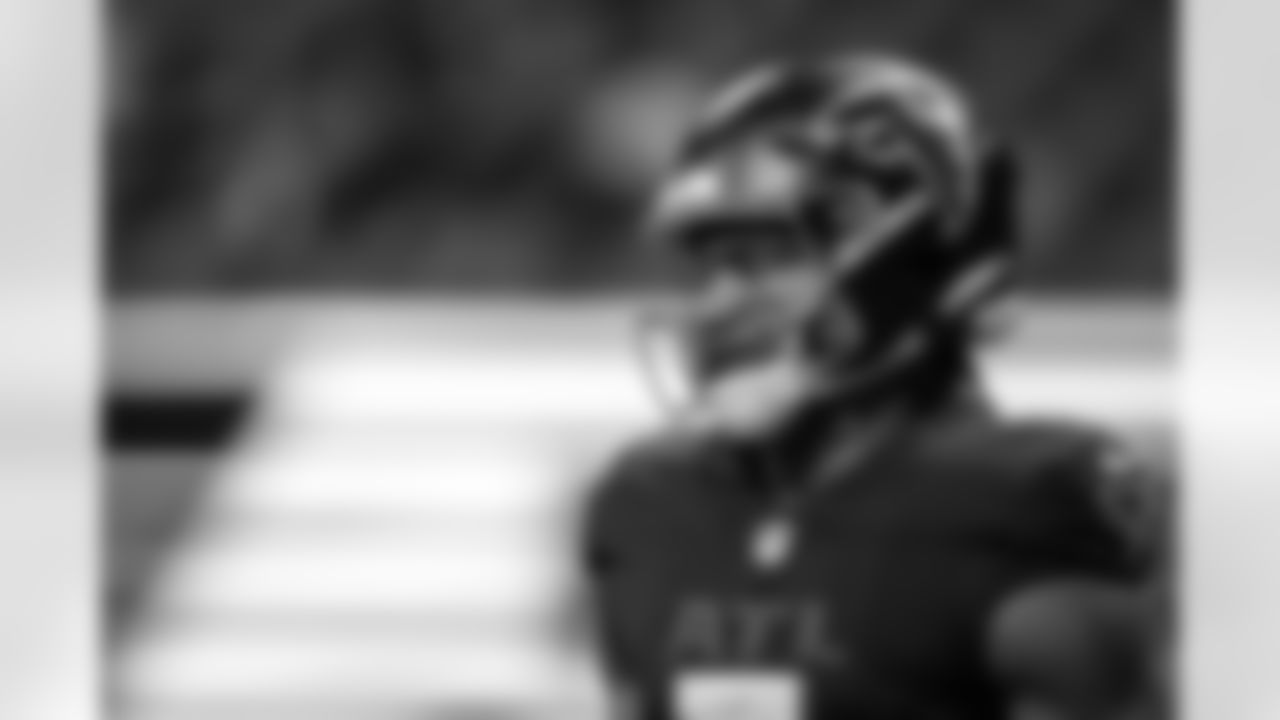 Atlanta Falcons running back Bijan Robinson #7 warms up before the Week 14 Game against the Seattle Seahawks at Mercedes-Benz Stadium in Atlanta, Georgia on Sunday, December 7, 2025. (Photo by Mitch Martin/Atlanta Falcons)