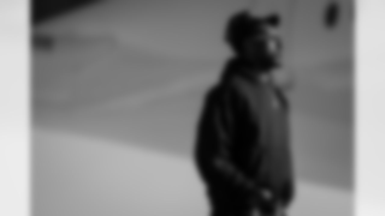 Atlanta Falcons wide receiver Chris Blair #19 boards the plane at Hartsfield-Jackson International Airport in Atlanta, Ga. on Saturday, December 20, 2025. (Photo by Jay Bendlin/Atlanta Falcons)