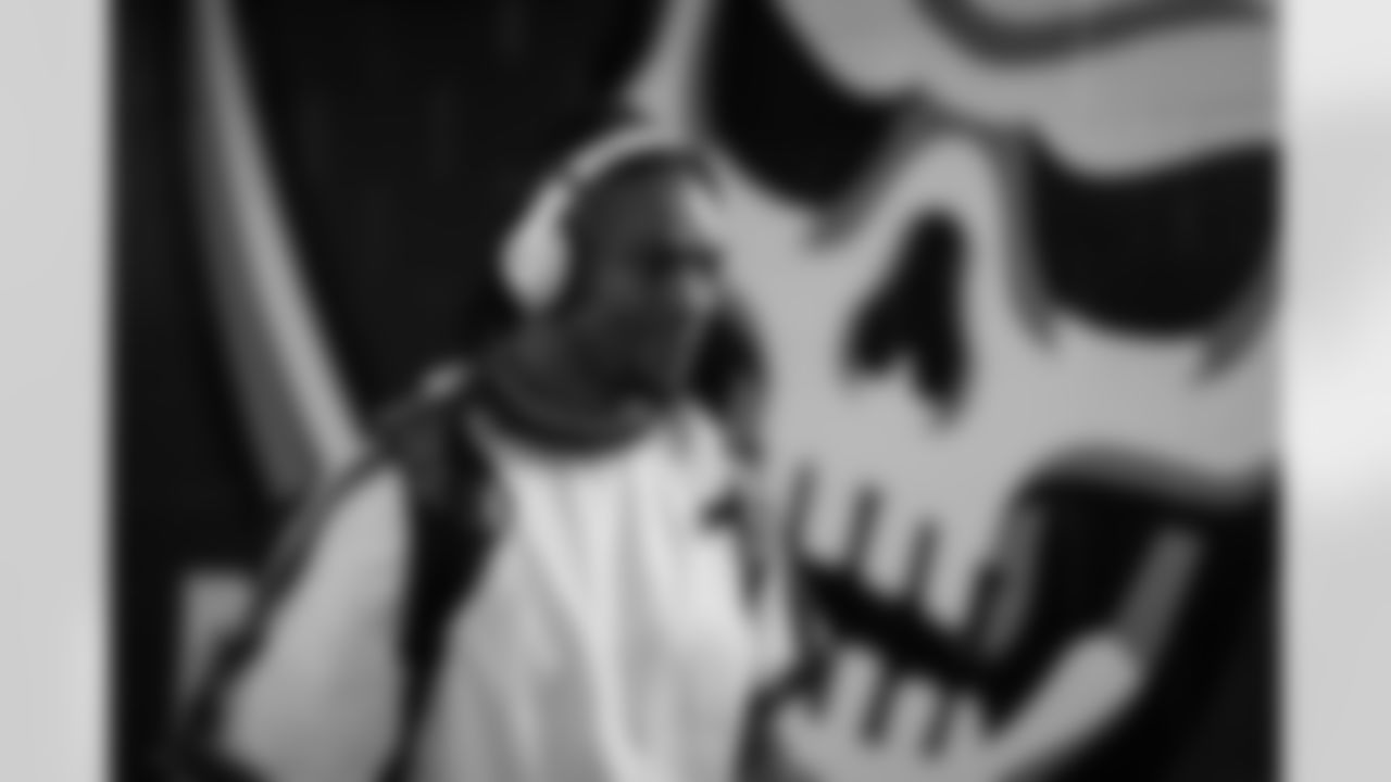 Atlanta Falcons running back Bijan Robinson #7 arrives during the Week 15 Game against the Tampa Bay Buccaneers at Raymond James Stadium in Tampa, Florida on Thursday, December 11, 2025. (Photo by Taylor McLaughlin/Atlanta Falcons)