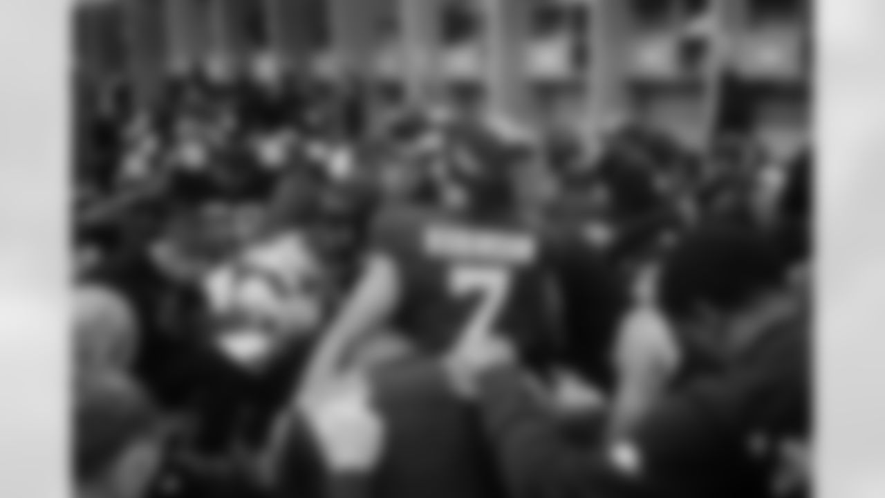 Atlanta Falcons running back Bijan Robinson #7 in the locker room during the Week 15 Game against the Tampa Bay Buccaneers at Raymond James Stadium in Tampa, Florida on Thursday, December 11, 2025. (Photo by Brandon Magnus/Atlanta Falcons)