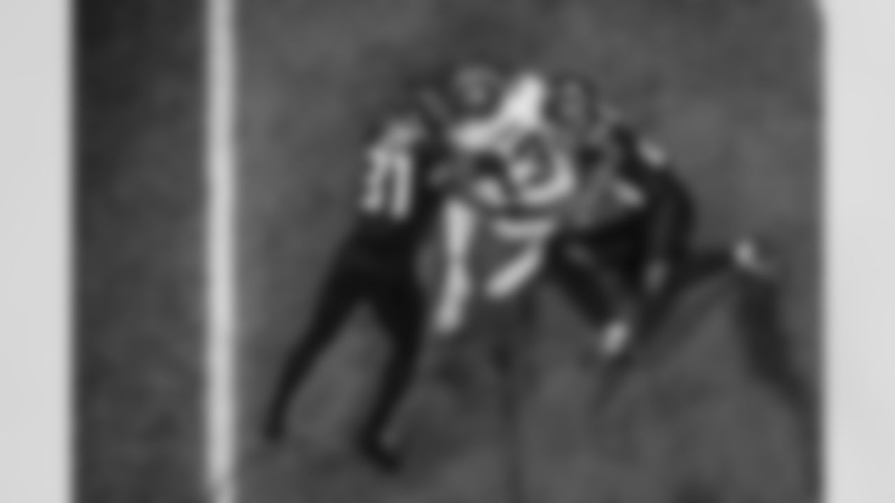 Atlanta Falcons safety Xavier Watts #31 and Atlanta Falcons cornerback A.J. Terrell #24 during the Week 1 Game against the Tampa Bay Buccaneers at Mercedes-Benz Stadium in Atlanta, Georgia on Sunday, September 7, 2025. (Photo by Brandon Magnus/Atlanta Falcons)