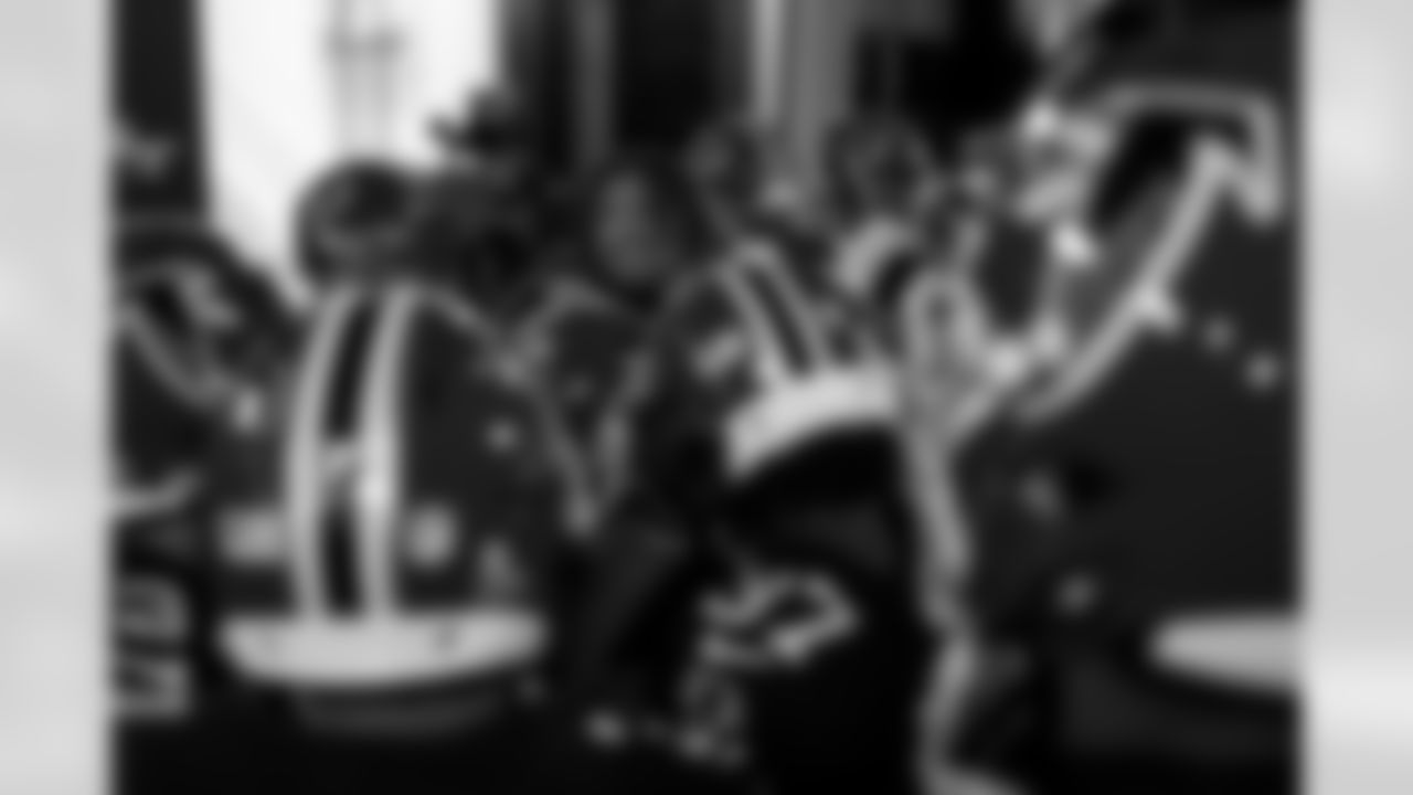 Atlanta Falcons cornerback A.J. Terrell Jr. #24 huddles with the team before the Week 17 Game against the Los Angeles Rams at Mercedes-Benz Stadium in Atlanta, Georgia on Monday, December 29, 2025. (Photo by Jay Bendlin/Atlanta Falcons)