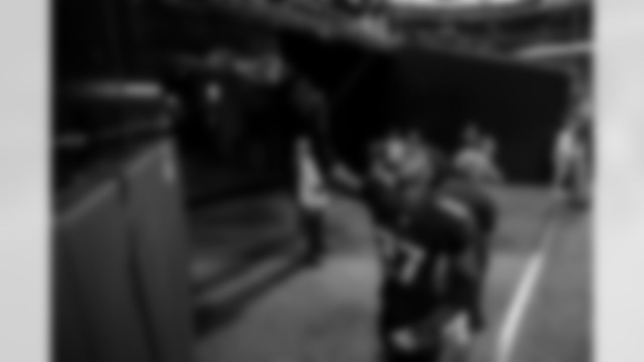Atlanta Falcons edge rusher James Pearce Jr. #27 signs his autograph after the Week 18 Game against the New Orleans Saints at Mercedes-Benz Stadium in Atlanta, Georgia on Sunday, January 4, 2026. (Photo by Matthew Grimes/Atlanta Falcons)