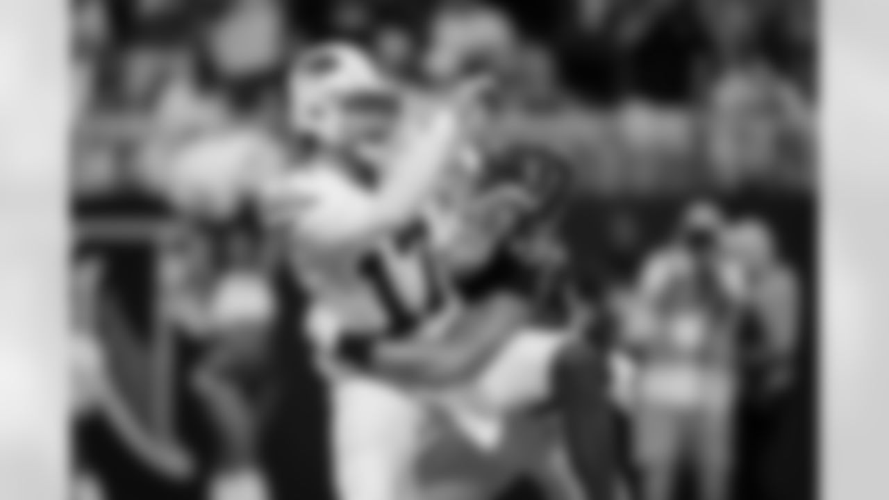 Atlanta Falcons inside linebacker Kaden Elliss #55 makes a tackle during the Week 6 Game against the Buffalo Bills at Mercedes-Benz Stadium in Atlanta, Georgia on Monday, October 13, 2025. (Photo by Taylor McLaughlin/Atlanta Falcons)