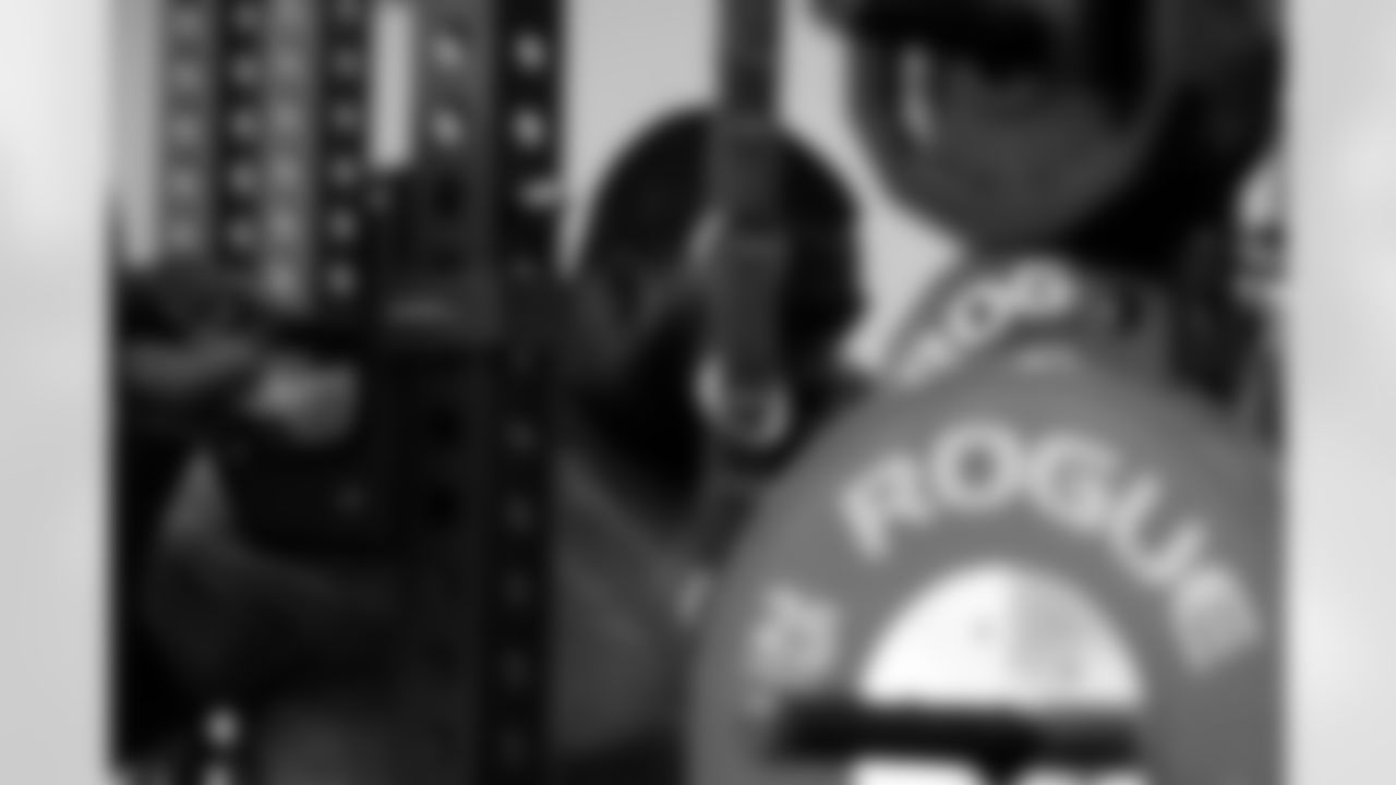 Atlanta Falcons offensive lineman Michael Jerrell #72 during team lift at Atlanta Falcons Training Facility in Flowery Branch, Georgia, on Monday, December 8, 2025. (Photo by Taylor McLaughlin/Atlanta Falcons)