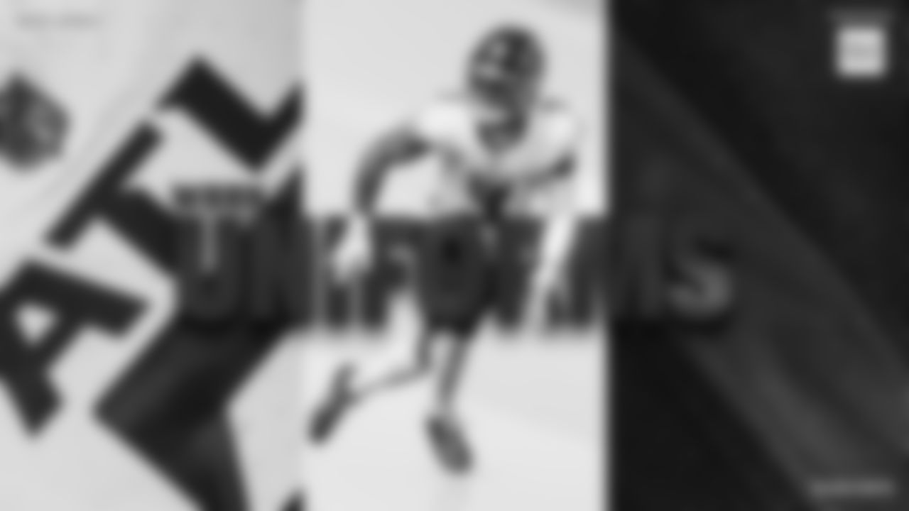 AF_25_Uniforms_16x9_White