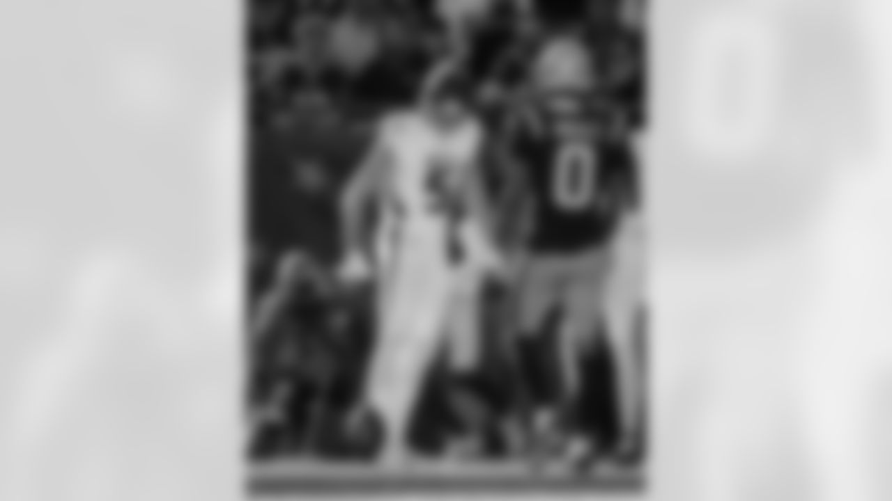 Atlanta Falcons wide receiver Drake London #5 celebrates after a touchdown during the first quarter of the Week 9 Game against the New England Patriots at Gillette Stadium in Foxborough, Massachusetts on Sunday, November 2, 2025. (Photo by Taylor McLaughlin/Atlanta Falcons)