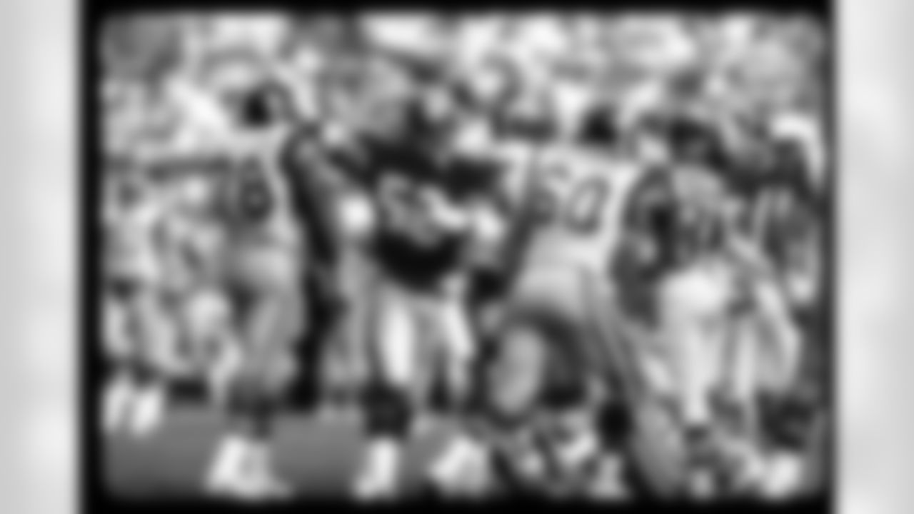 Photograph from the Falcons game vs the Los Angeles Rams on November 17, 1985.