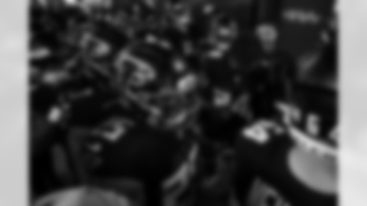 Atlanta Falcons running back Tyler Allgeier #25 in the huddle prior to warm ups before the Week 18 Game against the New Orleans Saints at Mercedes-Benz Stadium in Atlanta, Georgia on Sunday, January 4, 2026. (Photo by AJ Reynolds/Atlanta Falcons)