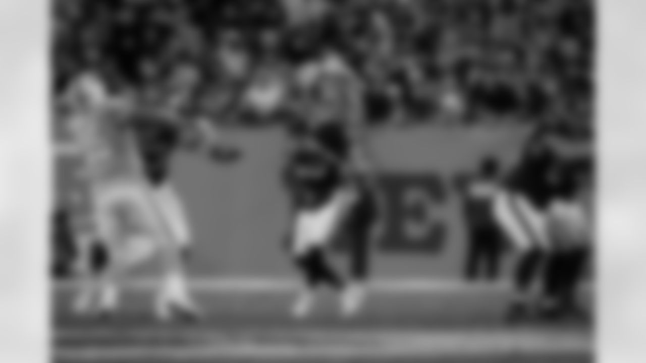 Atlanta Falcons quarterback Kirk Cousins #18 throws during the Week 15 Game against the Tampa Bay Buccaneers at Raymond James Stadium in Tampa, Florida on Thursday, December 11, 2025. (Photo by Taylor McLaughlin/Atlanta Falcons)