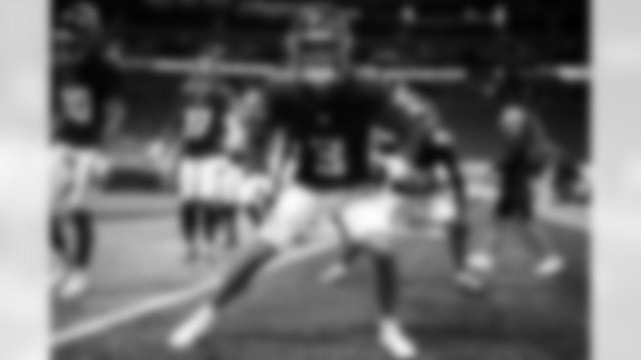 Atlanta Falcons safety Jessie Bates III #3 warms up before the Preseason Game against the Tennessee Titans at Mercedes-Benz Stadium in Atlanta, Georgia on Friday, August 15, 2025. (Photo by Matthew Grimes/Atlanta Falcons)