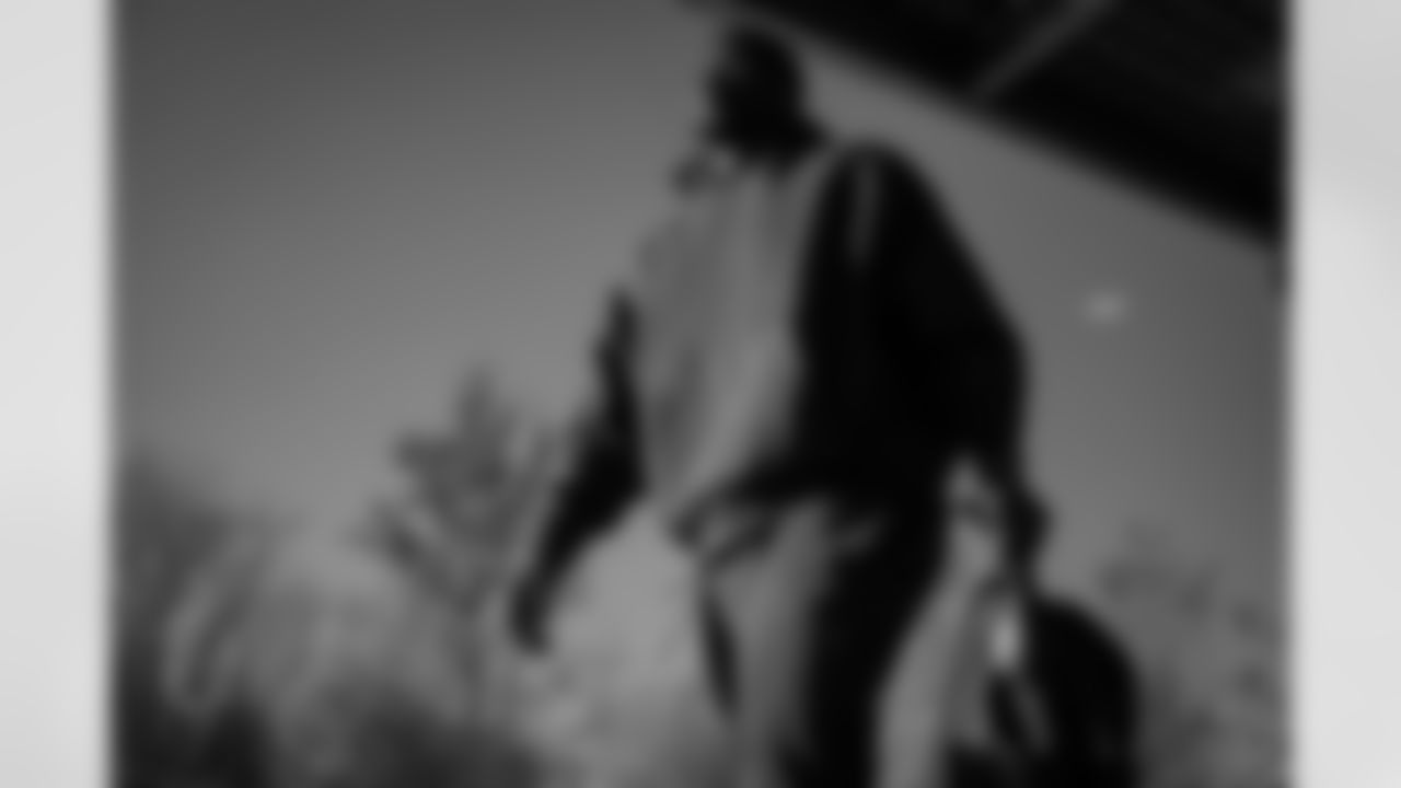 Atlanta Falcons defensive lineman Ruke Orhorhoro #98 arrives before the Week 18 Game against the New Orleans Saints at Mercedes-Benz Stadium in Atlanta, Georgia on Sunday, January 4, 2026. (Photo by Brandon Magnus/Atlanta Falcons)