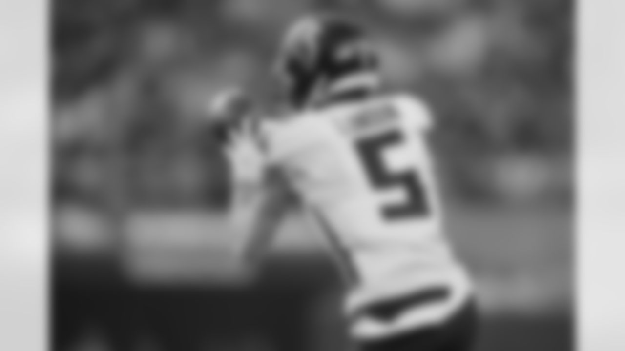 Atlanta Falcons wide receiver Drake London #5 catches a pass during the third quarter of the Week 14 Game against the Minnesota Vikings at U.S Bank Stadium in Minneapolis, Minnesota on Sunday, December 8, 2024. (Photo by Brad Rempel/Atlanta Falcons)