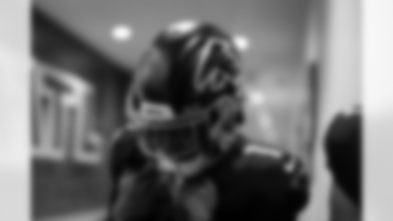 Atlanta Falcons wide receiver Darnell Mooney #1 prepares in the locker room before the Week 8 Game against the Miami Dolphins at Mercedes-Benz Stadium in Atlanta, Georgia on Sunday, October 26, 2025. (Photo by Jay Bendlin/Atlanta Falcons)