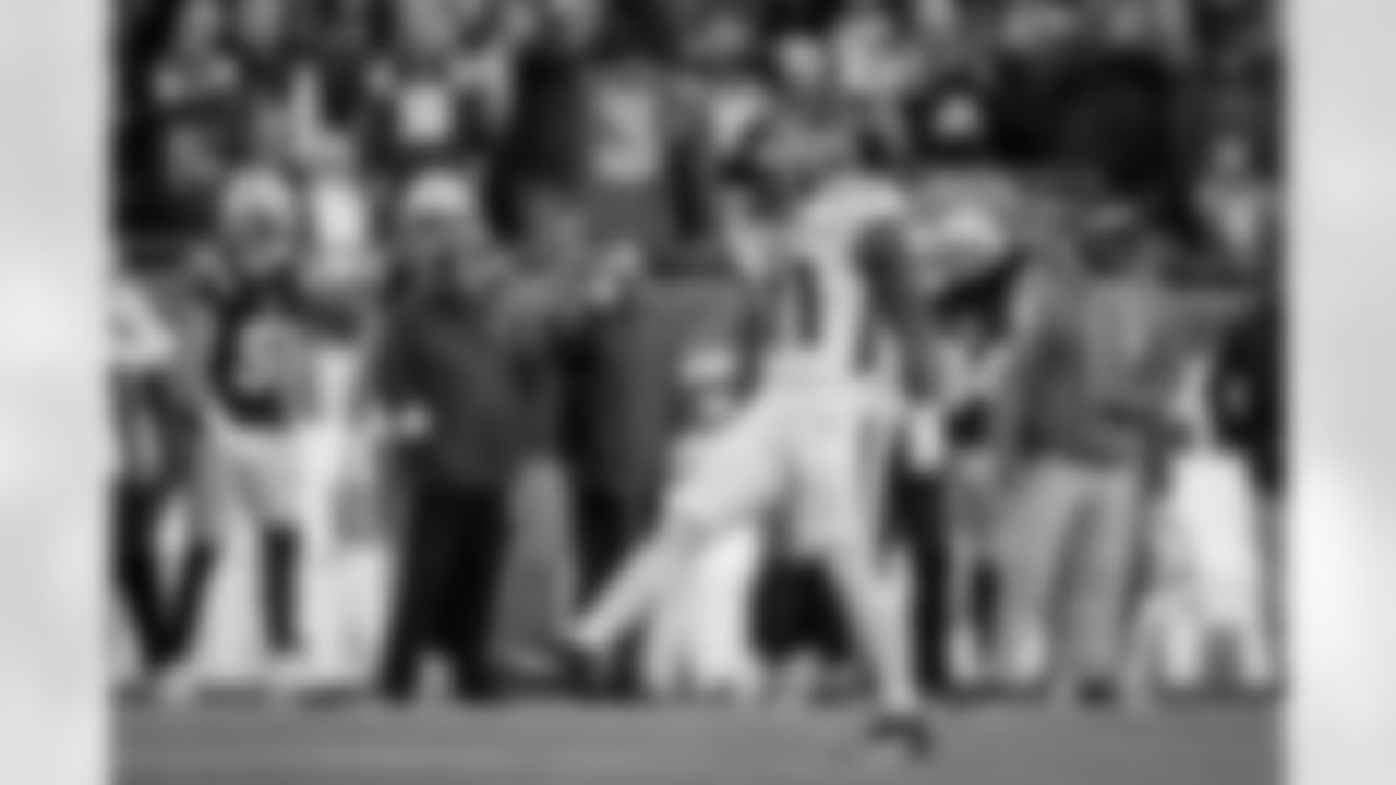 Atlanta Falcons edge rusher Jalon Walker #11 during the Week 9 Game against the New England Patriots at Gillette Stadium in Foxborough, Mass. on Sunday, November 2, 2025. (Photo by Taylor McLaughlin/Atlanta Falcons)