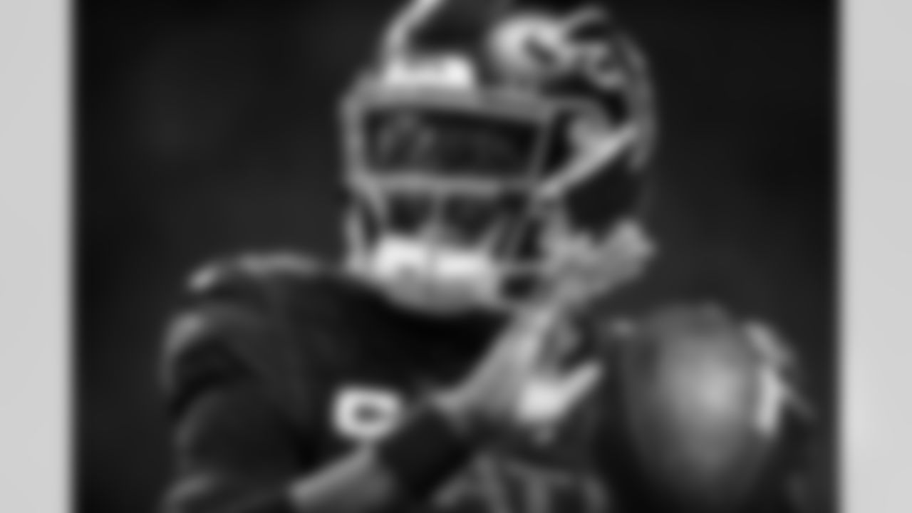 Atlanta Falcons quarterback Michael Penix Jr. #9 warms up before the Week 1 Game against the Tampa Bay Buccaneers at Mercedes-Benz Stadium in Atlanta, Georgia on Sunday, September 7, 2025. (Photo by AJ Reynolds/Atlanta Falcons)