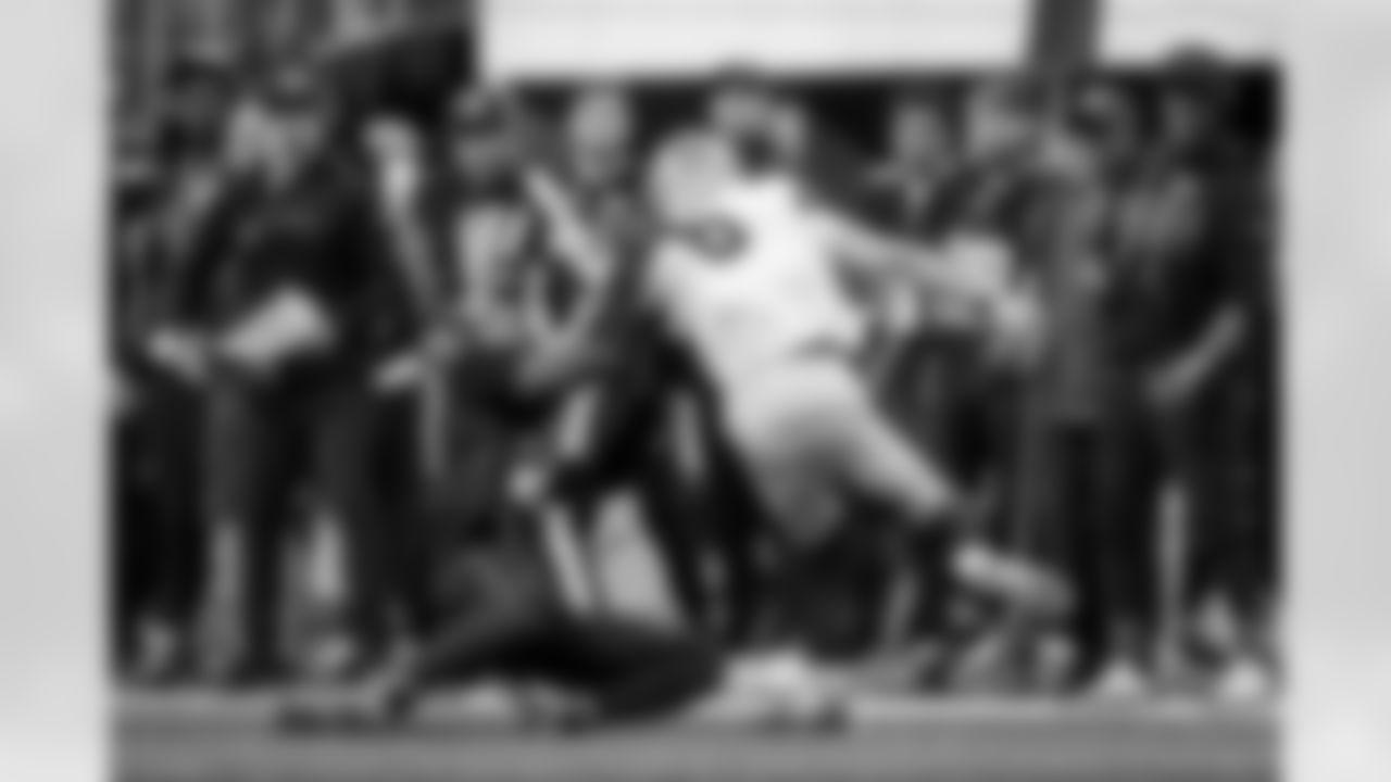 Atlanta Falcons edge rusher James Pearce Jr. #27 makes a sack during the Week 18 Game against the New Orleans Saints at Mercedes-Benz Stadium in Atlanta, Georgia on Sunday, January 4, 2026. (Photo by Matthew Grimes/Atlanta Falcons)