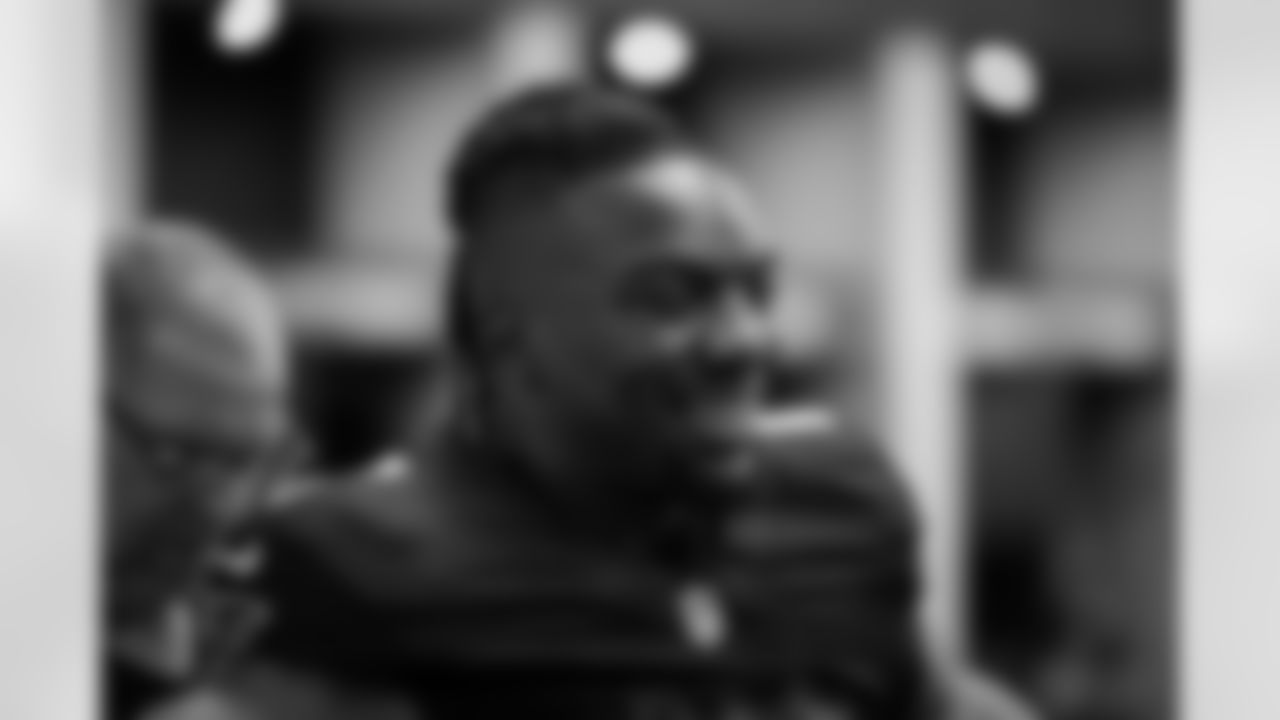 Atlanta Falcons running back Bijan Robinson #7 prepares in the locker room before the Week 11 Game against the Carolina Panthers at Mercedes-Benz Stadium in Atlanta, Georgia on Sunday, November 16, 2025. (Photo by Jay Bendlin/Atlanta Falcons)