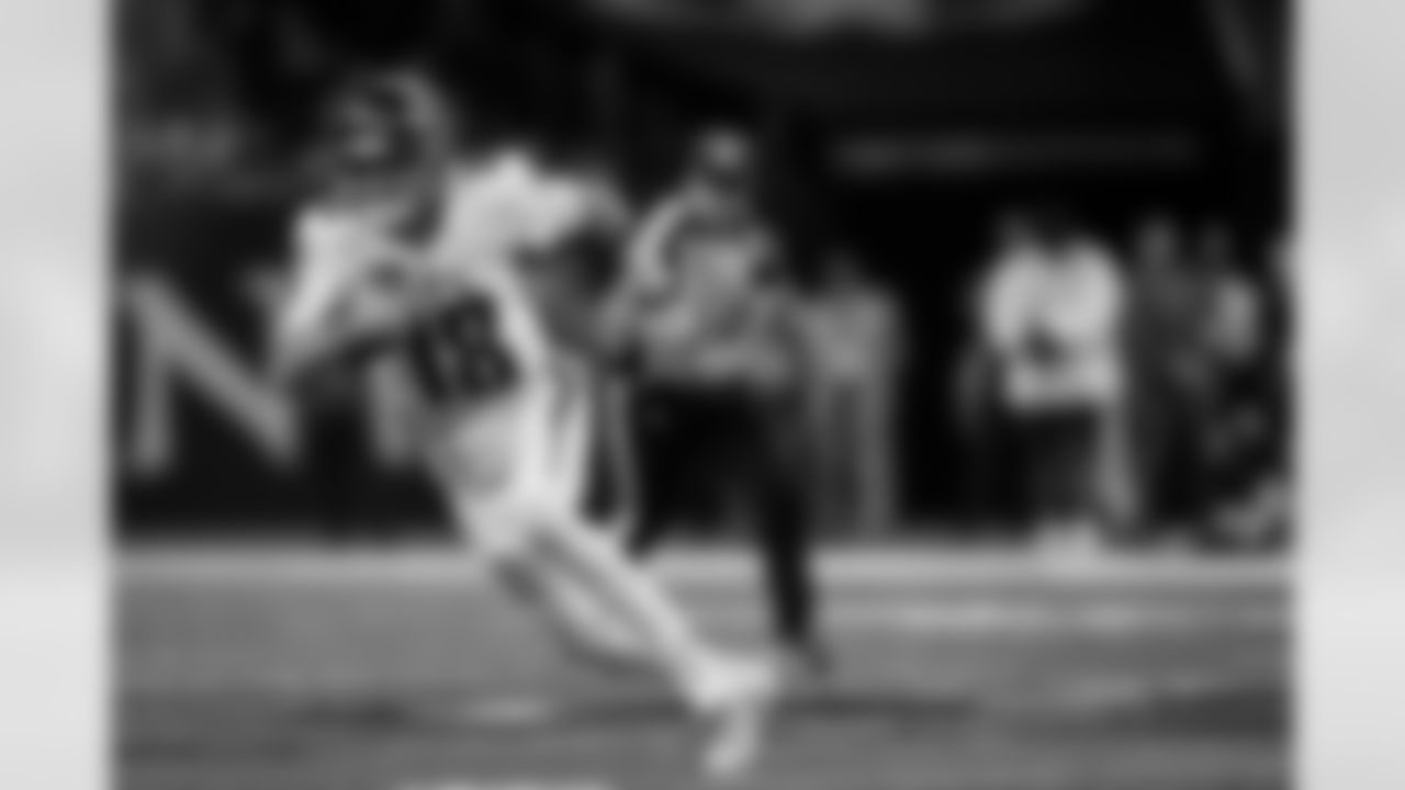 Atlanta Falcons quarterback Kirk Cousins #18 runs the ball during the Week 12 Game against the New Orleans Saints at Caesars Superdome in New Orleans, Louisiana on Sunday, November 23, 2025. (Photo by Jay Bendlin/Atlanta Falcons)