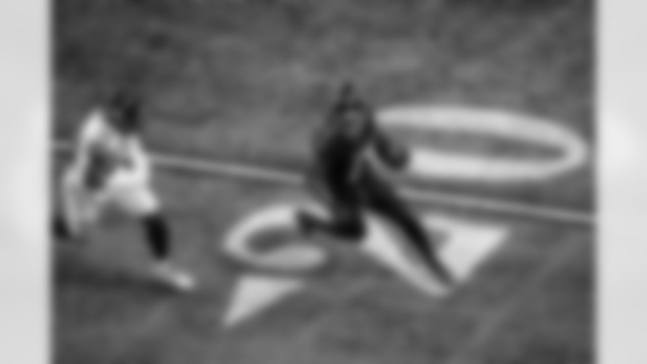 Atlanta Falcons running back Bijan Robinson #7 runs with the ball during the Week 14 Game against the Seattle Seahawks at Mercedes-Benz Stadium in Atlanta, Georgia on Sunday, December 7, 2025. (Photo by Matthew Grimes/Atlanta Falcons)