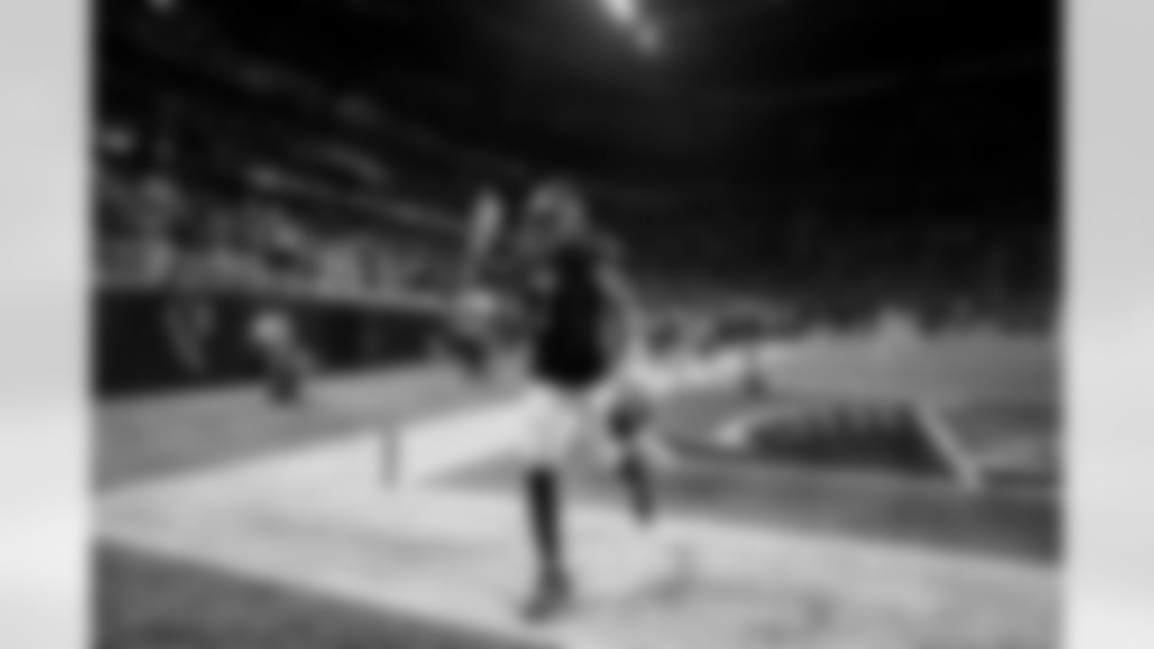 Atlanta Falcons running back Bijan Robinson #7 scores a touchdown during the Week 17 Game against the Los Angeles Rams at Mercedes-Benz Stadium in Atlanta, Georgia on Monday, December 29, 2025. (Photo by AJ Reynolds/Atlanta Falcons)