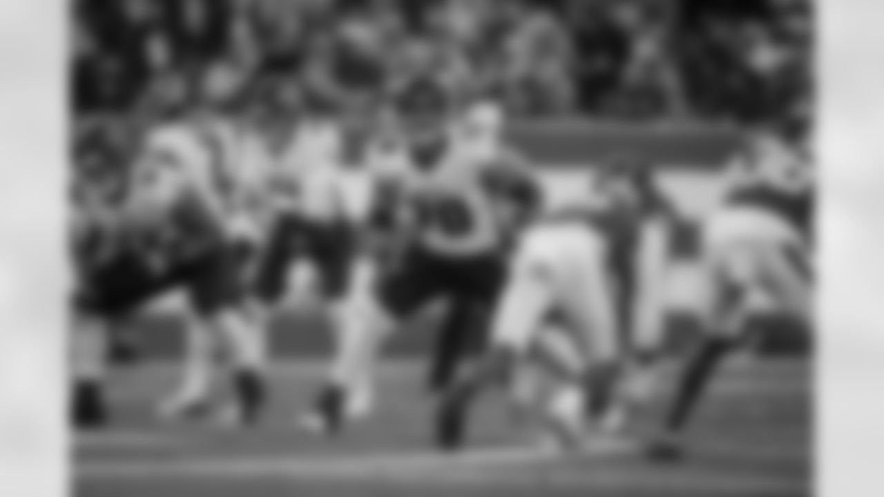 Atlanta Falcons tackle Jake Matthews #70 prepares for the ball to snap during the Week 13 Game against the New York Jets at Metlife Stadium in East Rutherford, New Jersey on Sunday, November 30, 2025. (Photo by Jay Bendlin/Atlanta Falcons)
