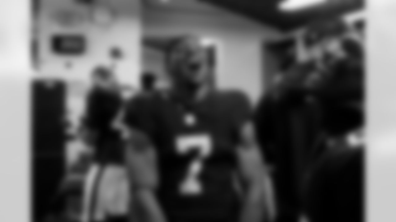 Atlanta Falcons running back Bijan Robinson #7 celebrates in the locker room during the Week 15 Game against the Tampa Bay Buccaneers at Raymond James Stadium in Tampa, Florida on Thursday, December 11, 2025. (Photo by Jay Bendlin/Atlanta Falcons)