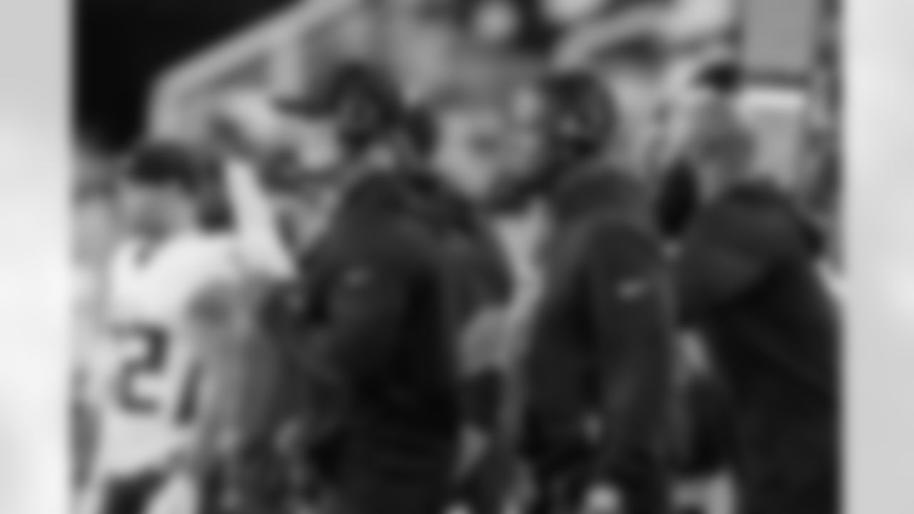 Atlanta Falcons defensive coordinator Jeff Ulbrich during the Week 7 Game against the San Francisco 49ers at Levi's Stadium in Santa Clara, California on Sunday, October 19, 2025. (Photo by Taylor McLaughlin/Atlanta Falcons)