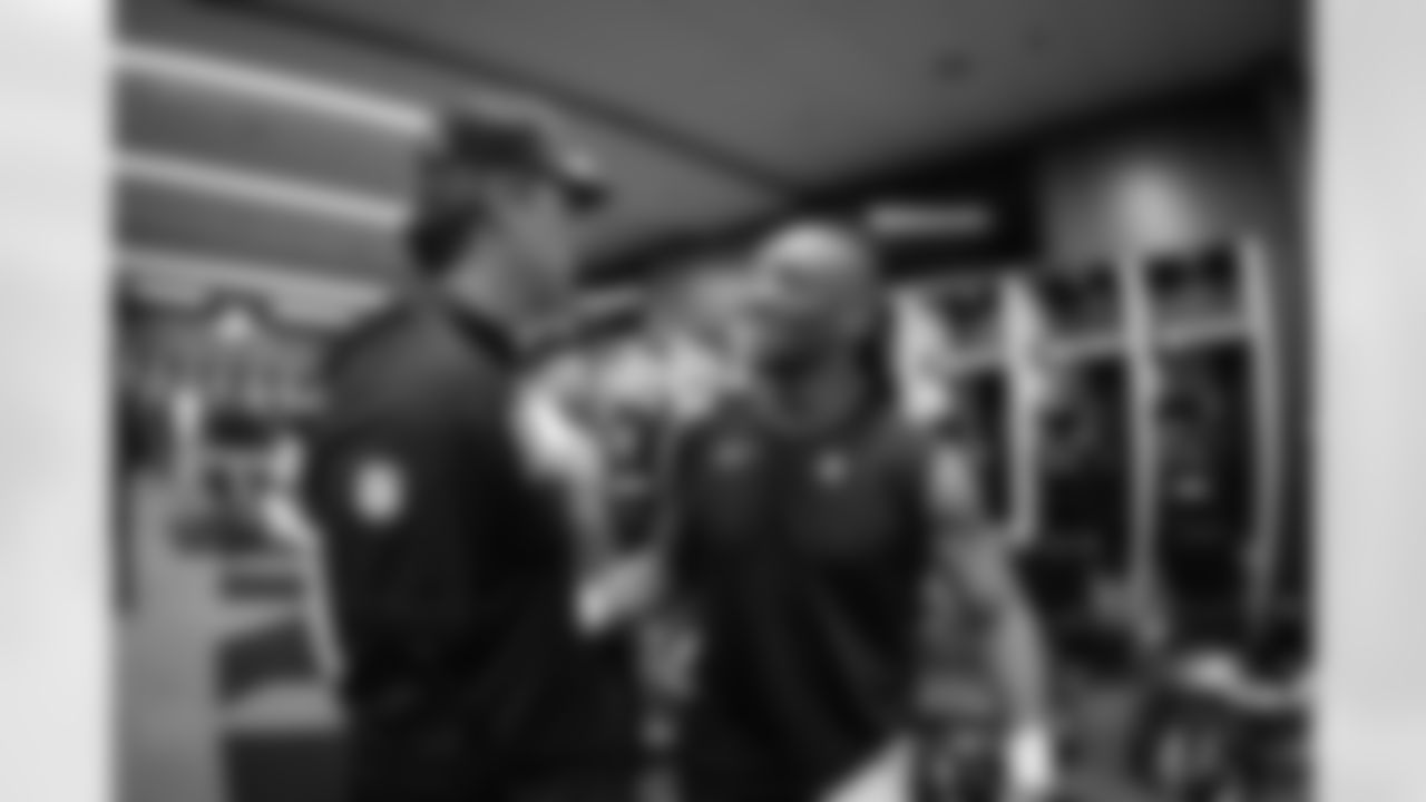 Atlanta Falcons running back Bijan Robinson #7 and Atlanta Falcons offensive coordinator Zac Robinson in the locker room after the Week 17 Game against the Los Angeles Rams at Mercedes-Benz Stadium in Atlanta, Georgia on Monday, December 29, 2025. (Photo by Jay Bendlin/Atlanta Falcons)