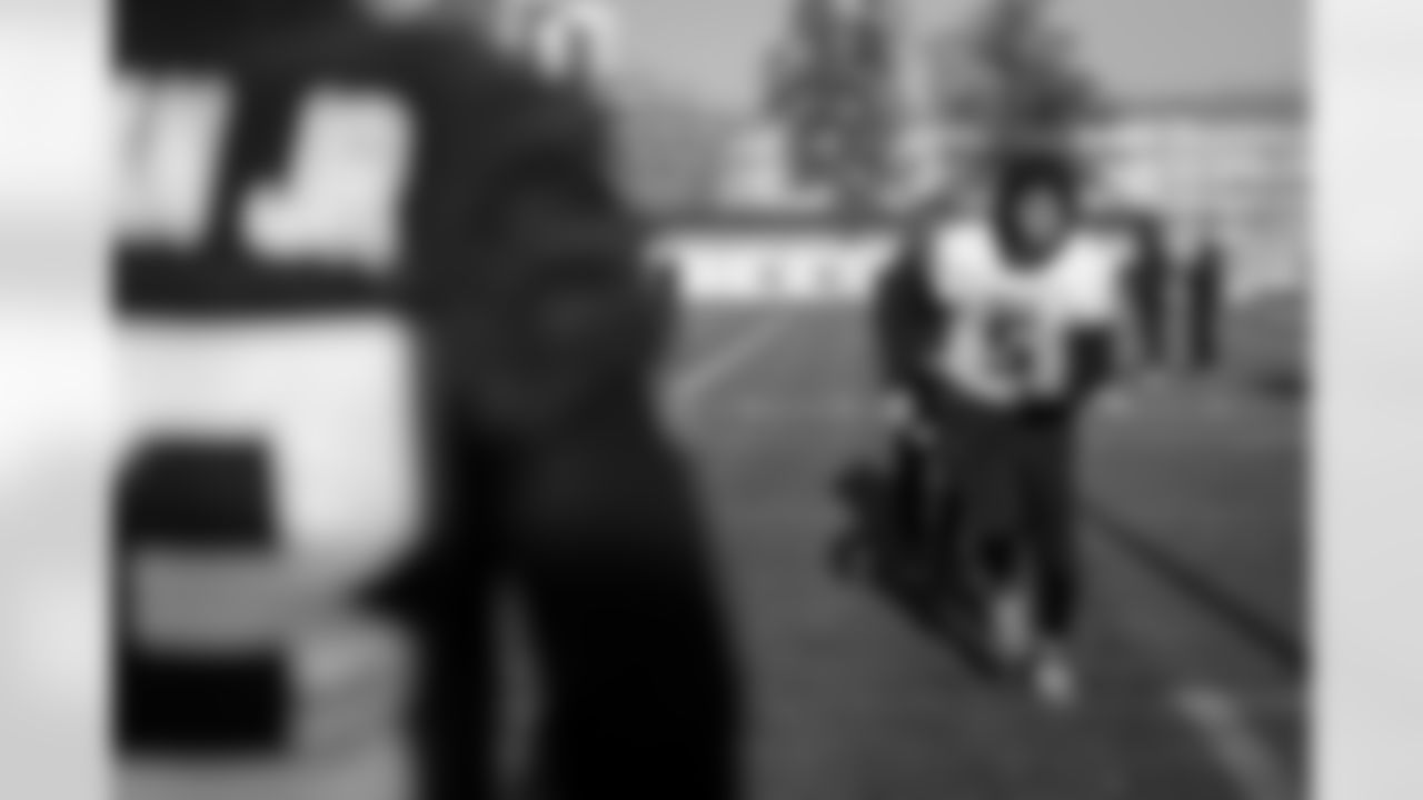 Atlanta Falcons wide receiver Drake London #5 during practice at the FC Union Berlin Training Facility in Berlin, Germany on Friday, November 7, 2025. (Photo by Brandon Magnus/Atlanta Falcons)