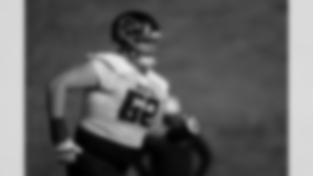 Atlanta Falcons offensive lineman Andrew Stueber #62 during practice at Atlanta Falcons Training Facility in Flowery Branch, Georgia, on Wednesday, November 5, 2025. (Photo by Jay Bendlin/Atlanta Falcons)